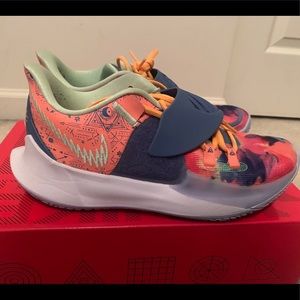 Orange Kyrie Low Top Basketball Shoes - Size 9